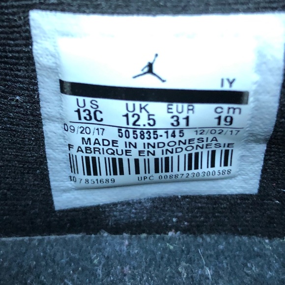 Air Jordan 11 Retro Low Emerald Green - 13c - Picture 8 of 8